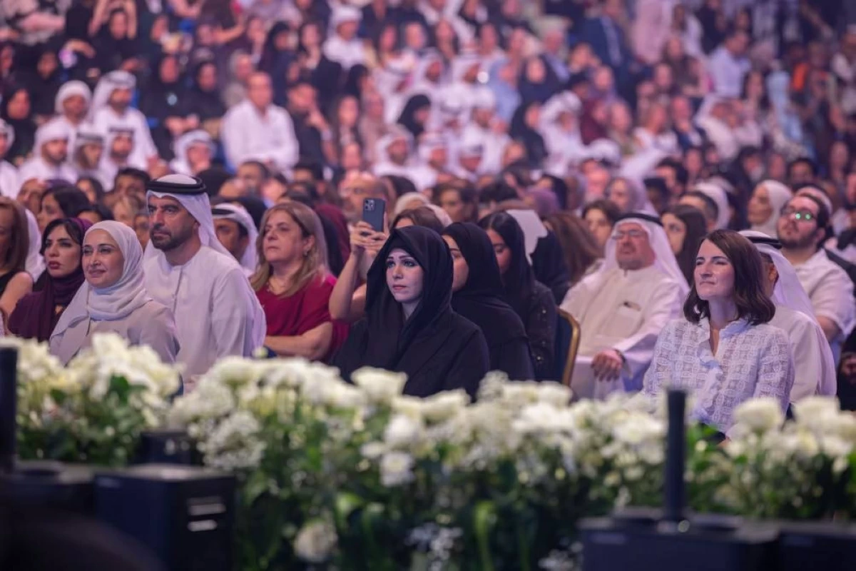 لطيفة بنت محمد تشهد تخريج الدفعة الـ 29 في «أمريكية دبي»