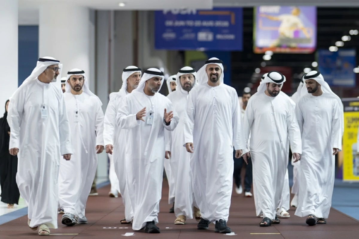 ذياب بن محمد يشهد فعاليات صيف أبوظبي الرياضي