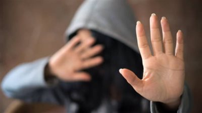 لماذا البعض يعاقب من فضح الجرم ويترك من فعله؟ من يدفع الثمن الآن