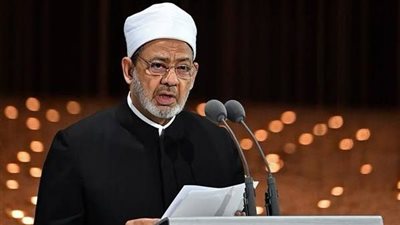 رئيس الوزراء يهنئ شيخ الأزهر بمناسبة العام الهجري الجديد