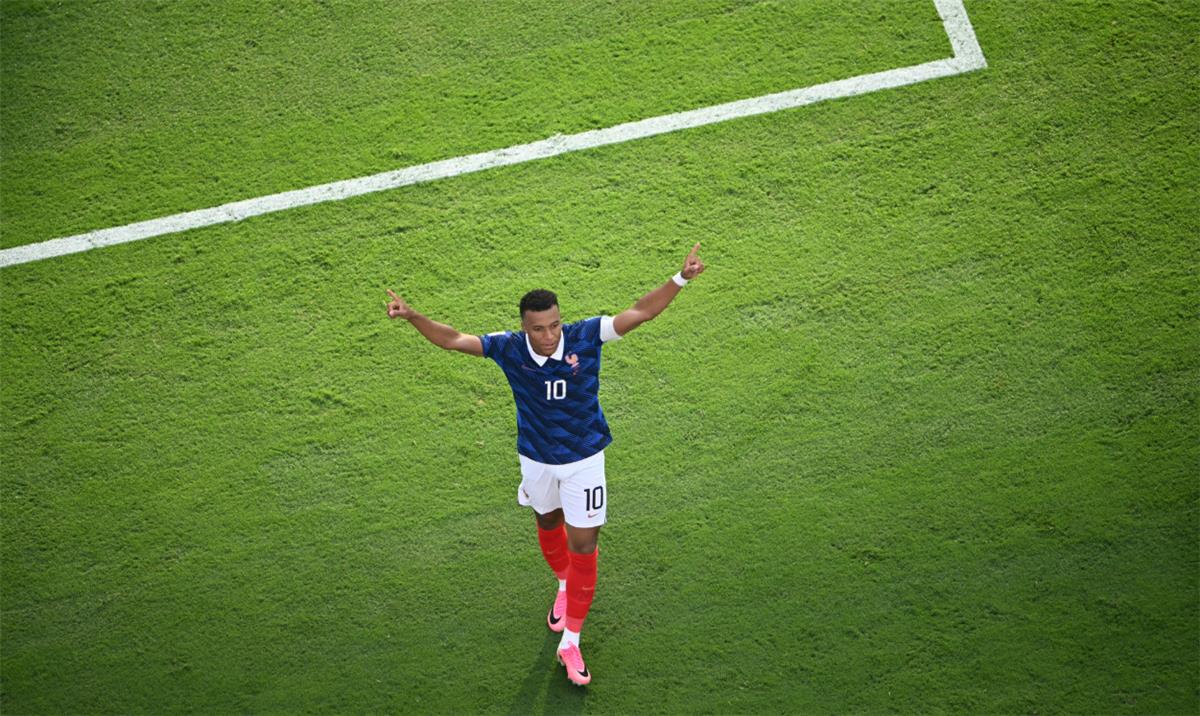 مبابي يحذر من قاهر ألمانيا: باراجواي فريق لا يستهان به.. وأعرف دوري في كأس العالم