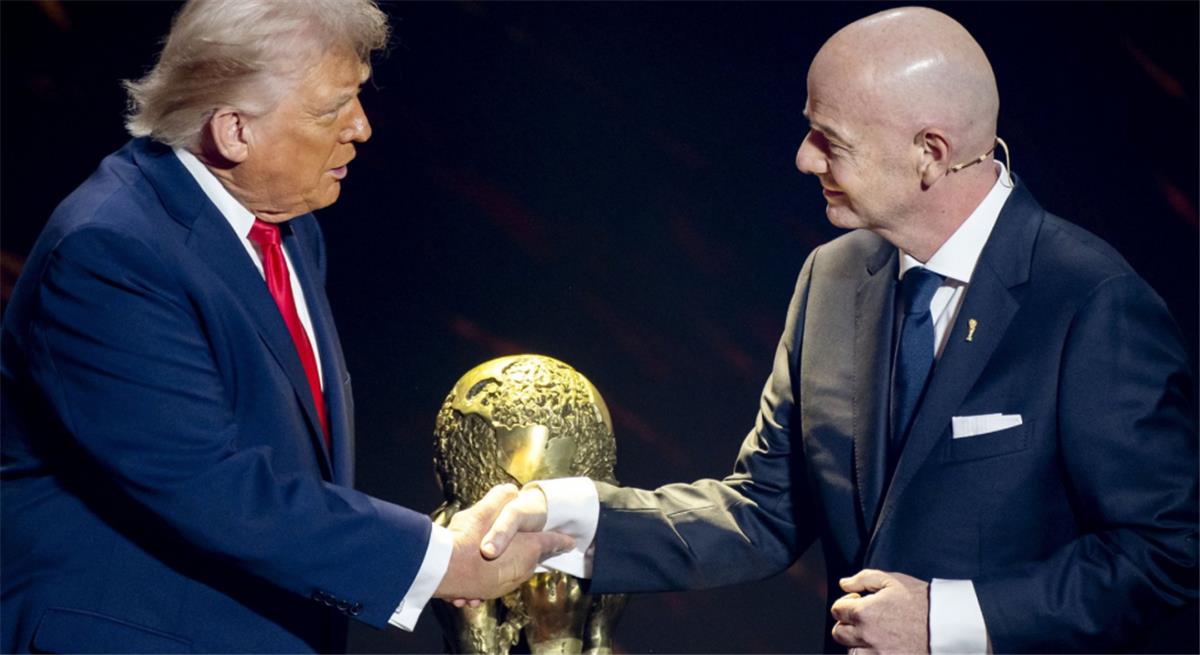 بسبب ترامب.. 50 نائبًا أوروبيًا يطالبون بالتحقيق مع رئيس فيفا والتهديد بإيقافه