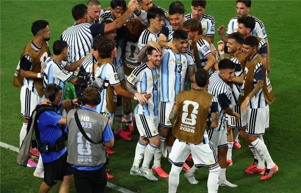 فيديو | بقيادة ميسي.. الأرجنتين تهزم الرأس الأخضر وتستعد لمصر في دور الـ 16 بكأس العالم