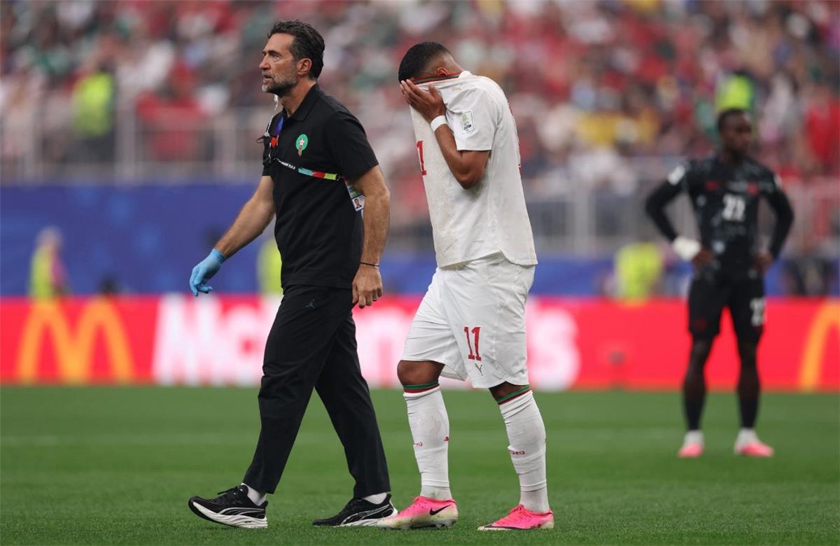 مدرب المغرب يوضح تفاصيل إصابة إسماعيل صيباري قبل مواجهة فرنسا