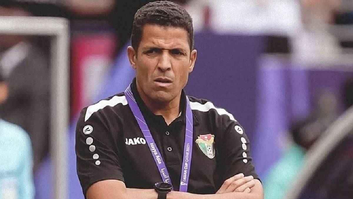 الحسين عموتة يؤكد بقاء لاعب الأهلي في الفريق