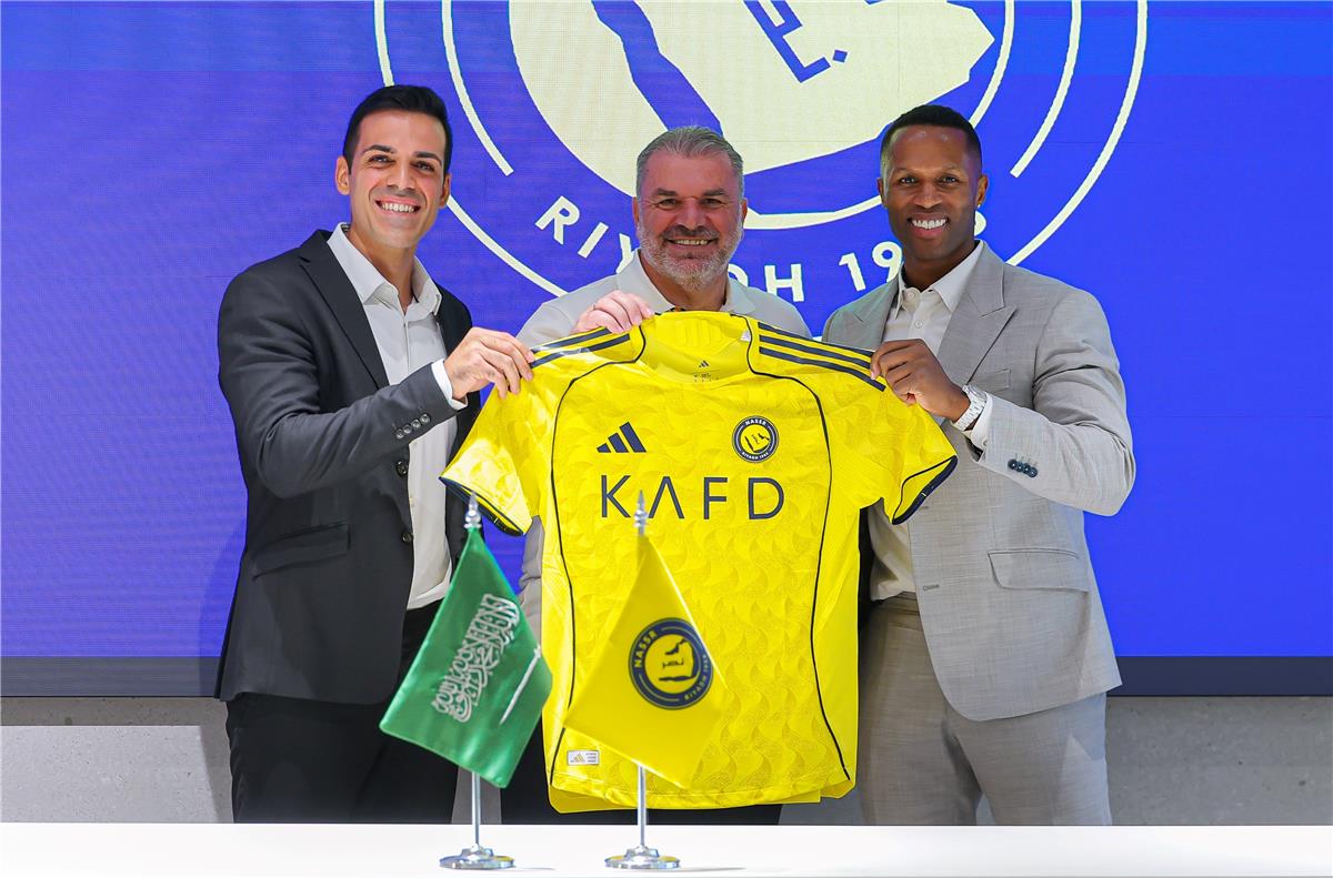 بوستيكوجلو يوضح سبب موافقته على تدريب النصر السعودي