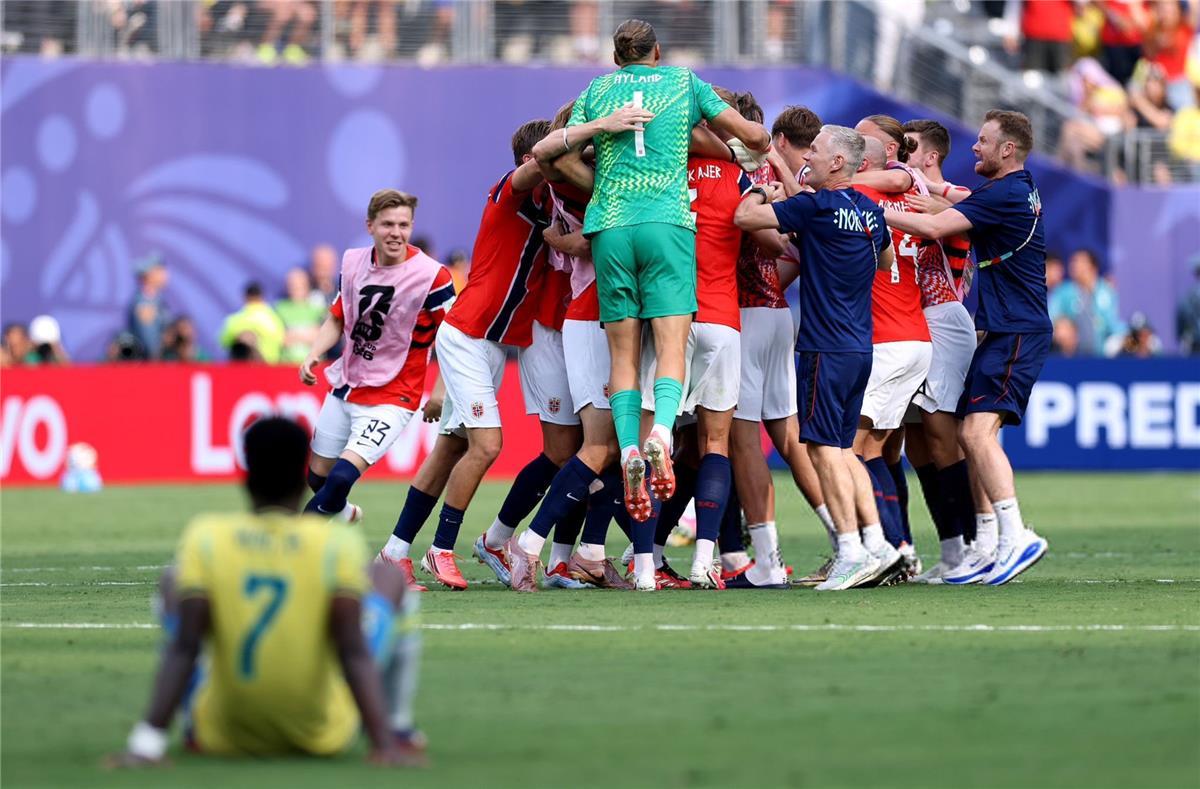 رجل مباراة البرازيل والنرويج في كأس العالم
