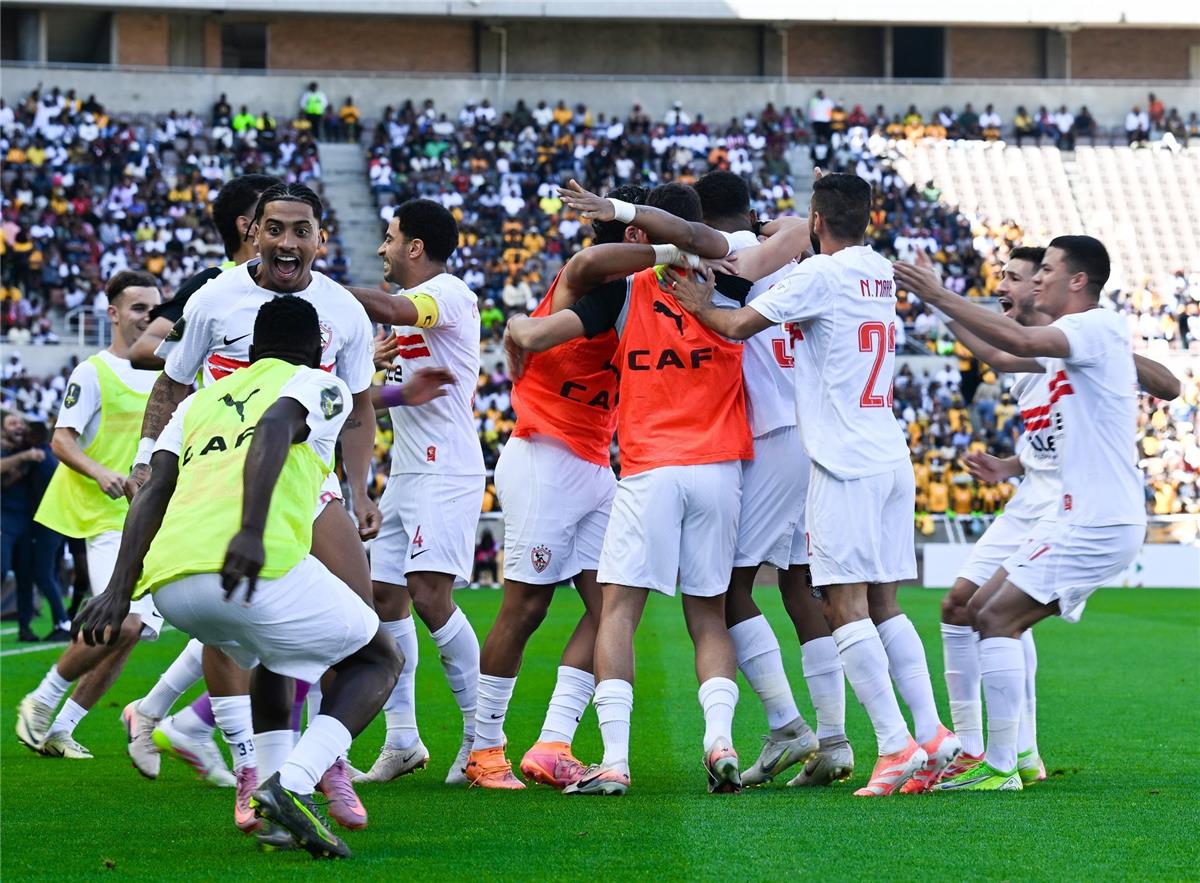 كواليس مفاوضات الزمالك مع ألكسندر سانتوس.. ومصير معتمد جمال