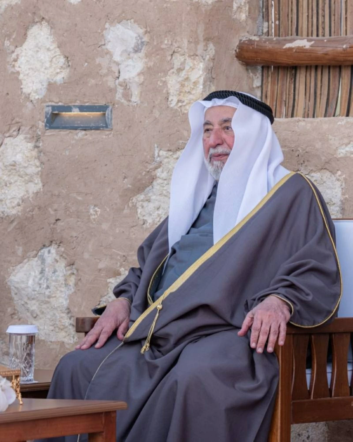 حاكم الشارقة يعتمد موازنة الموسم المسرحي 19