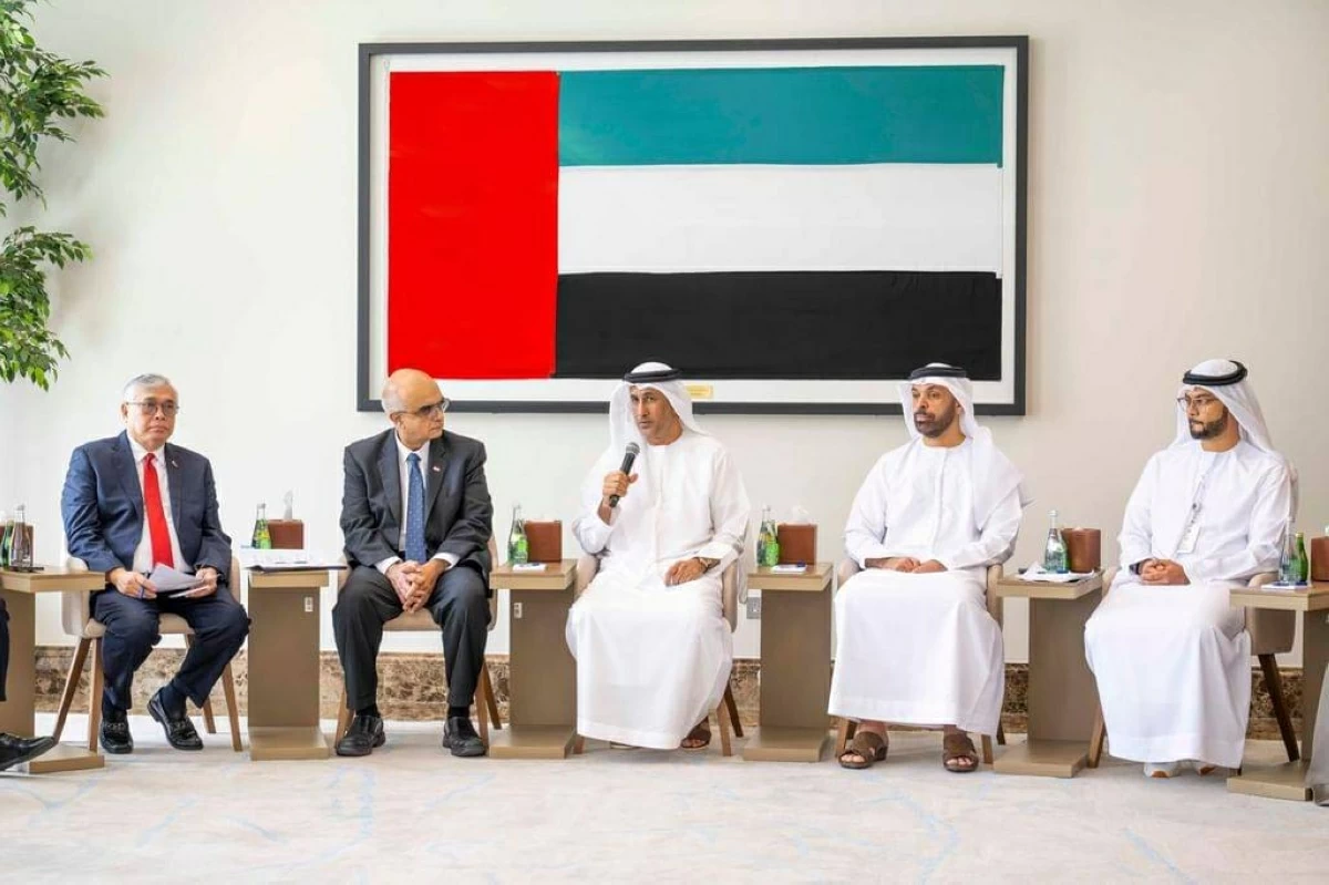 الإمارات تؤكد التزامها بمواصلة تعزيز التعاون مع رابطة الآسيان
