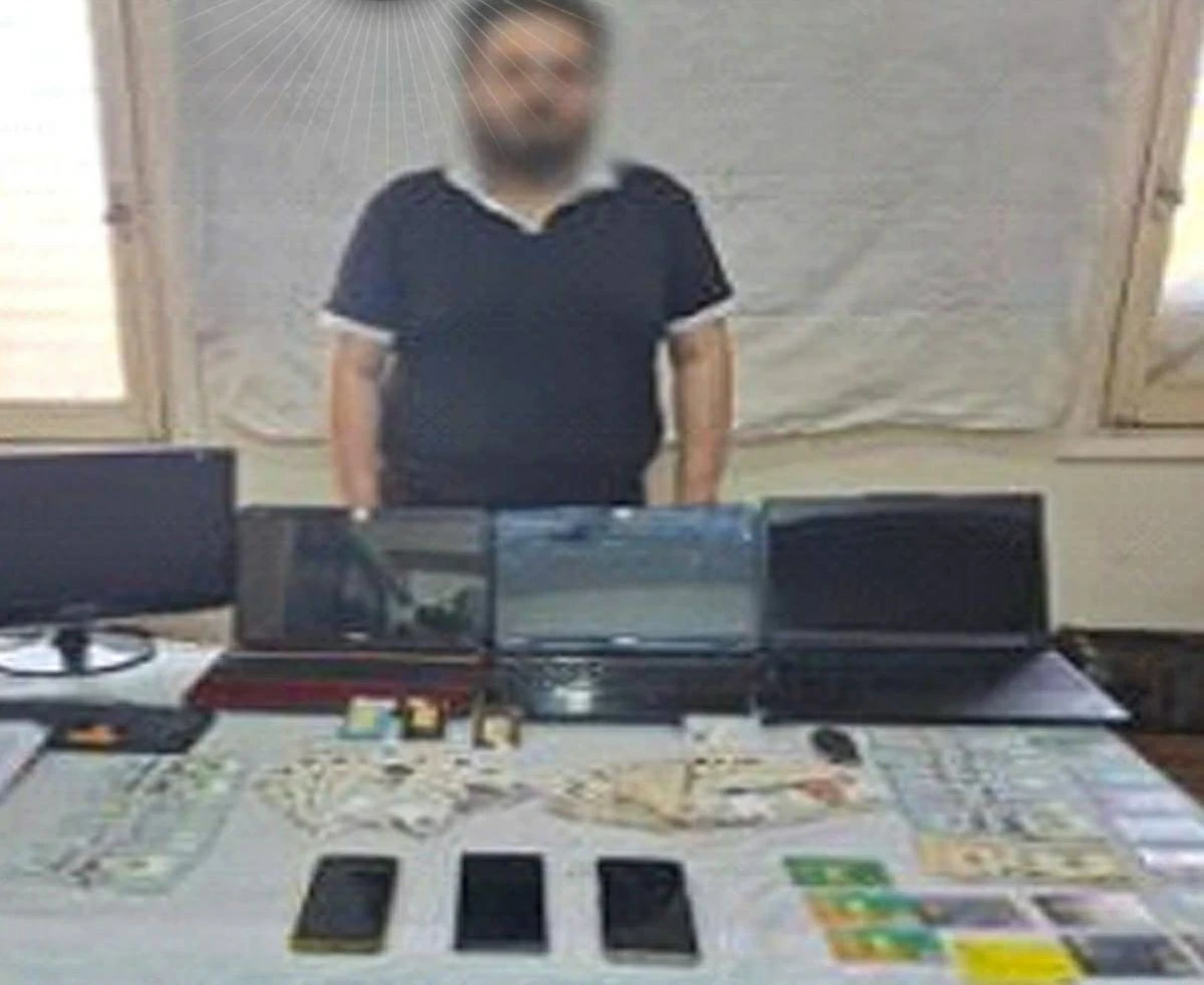 سقوط شبكة قرصنة ضخمة في مصر.. شخص واحد أدار 72 موقعاً