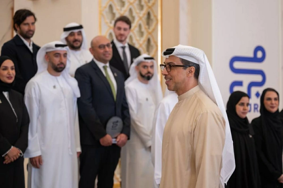 منصور بن زايد: الإمارات تبني اقتصاداً يقاس أثره في حياة الناس