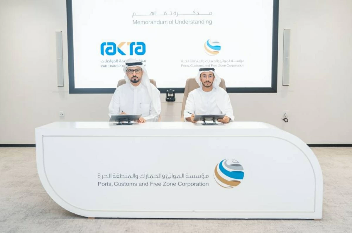 سلطة دبي البحرية و«رأس الخيمة للمواصلات» تعززان التكامل في تنظيم الحركة بين الإمارتين