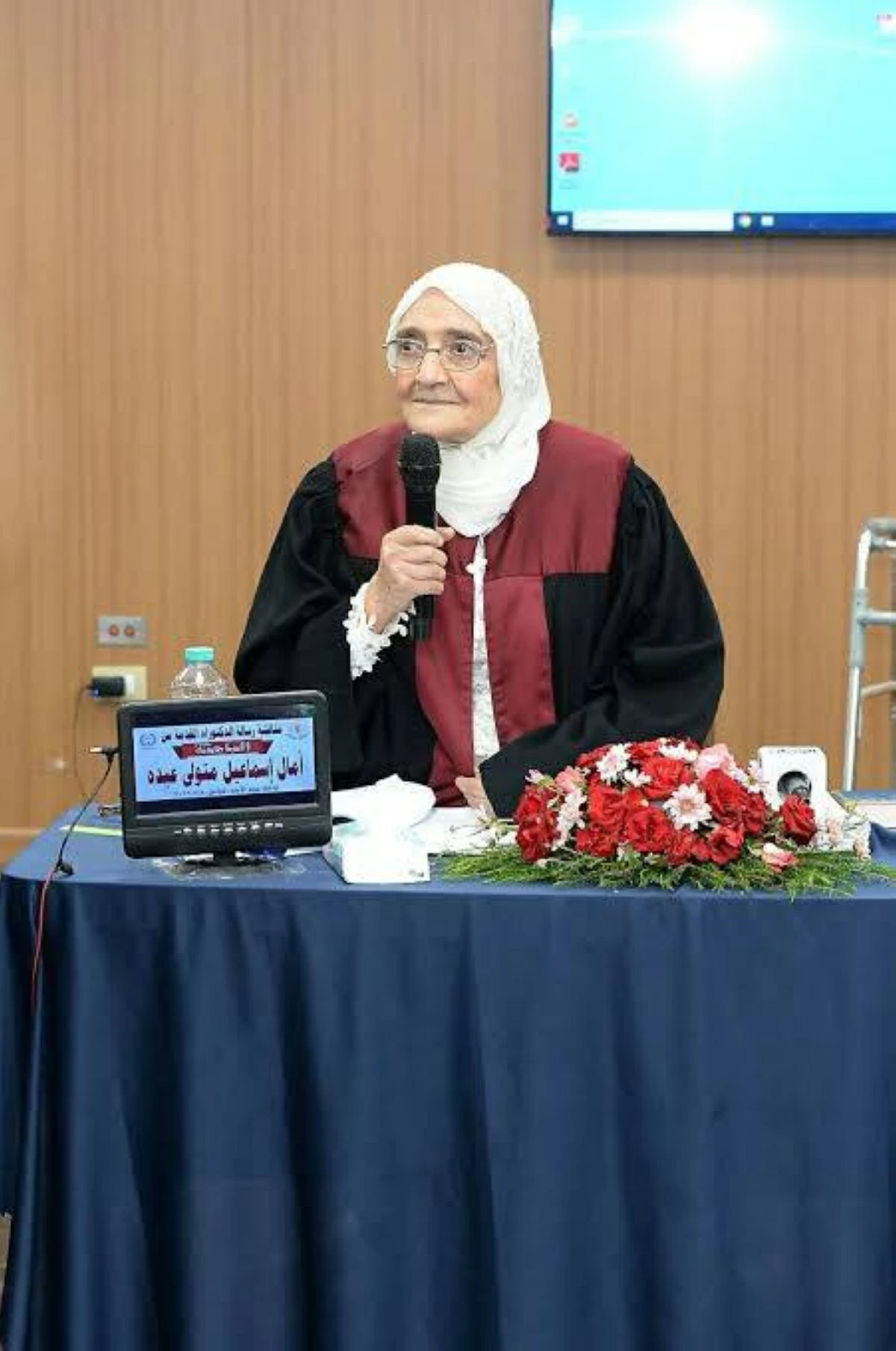 أكبر امرأة عربية.. ثمانينية مصرية تحصل على الدكتوراه