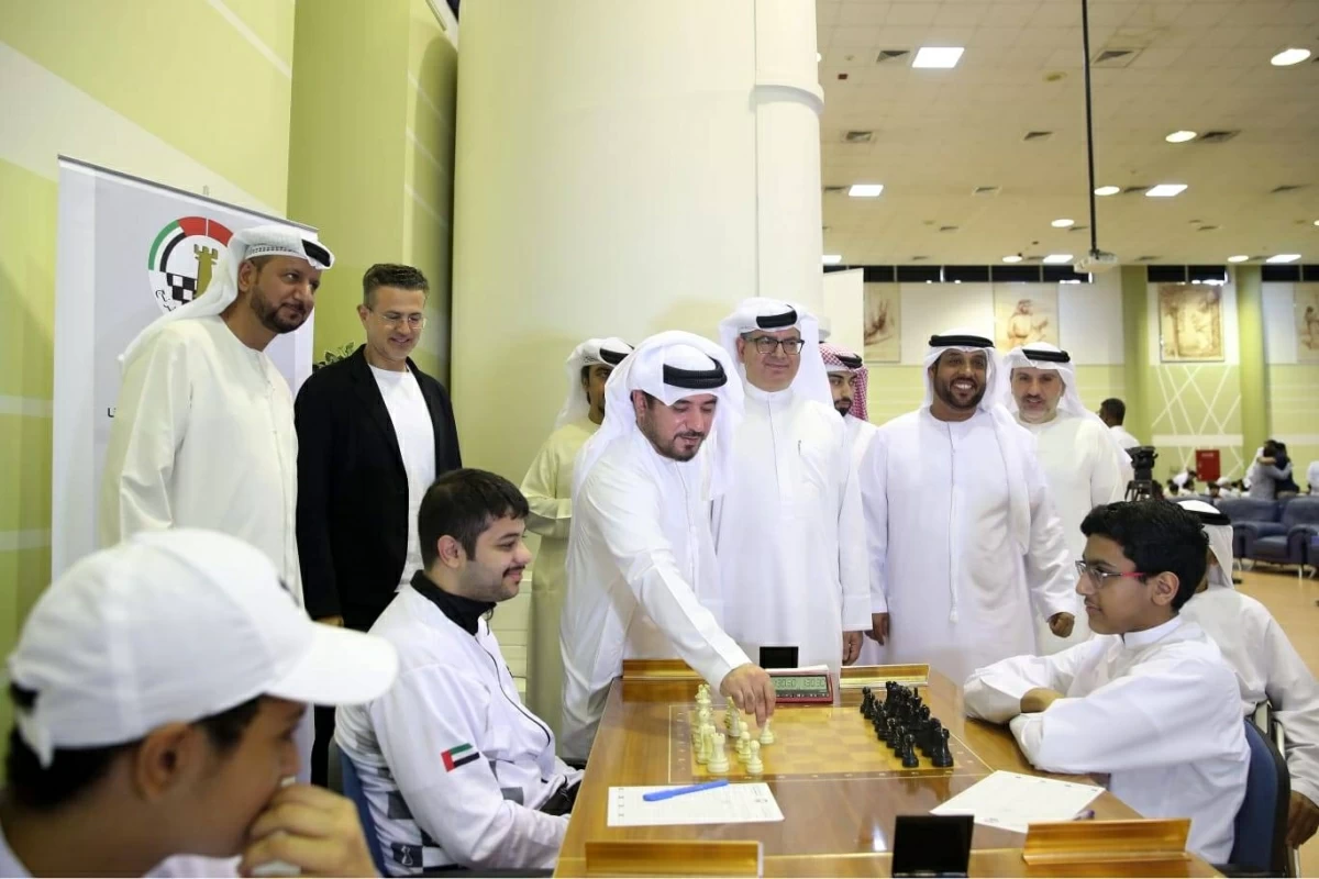 204 لاعبين ولاعبات يدشّنون بطولة الإمارات الفردية للشطرنج