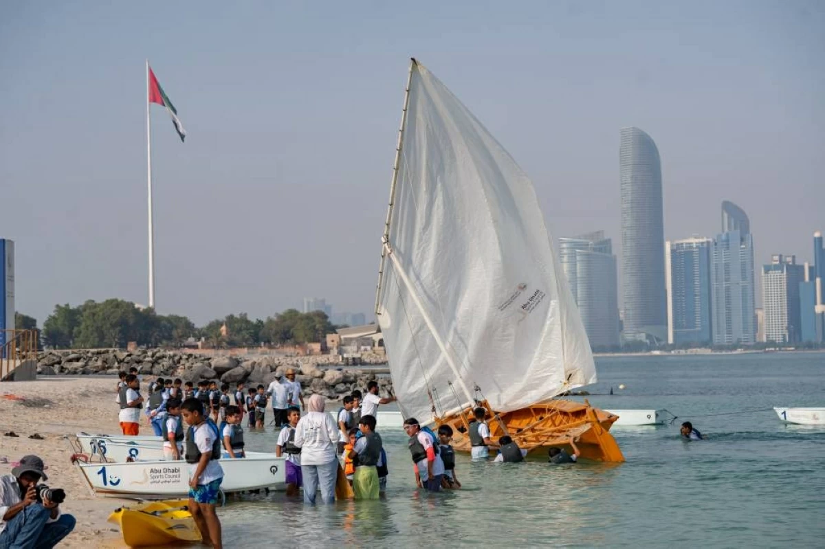 برنامج «نوخذة أبوظبي» يعزز استدامة التراث والرياضات البحرية