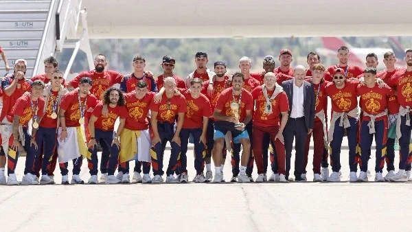 إسبانيا تعود إلى مدريد بلقب كأس العالم الثاني بعد إسقاط الأرجنتين