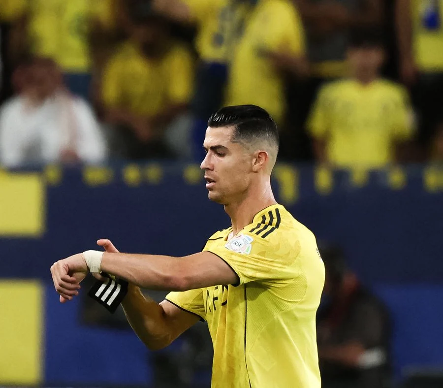 بطء موافقات برنامج الاستقطاب يهدد صفقات أندية دوري روشن