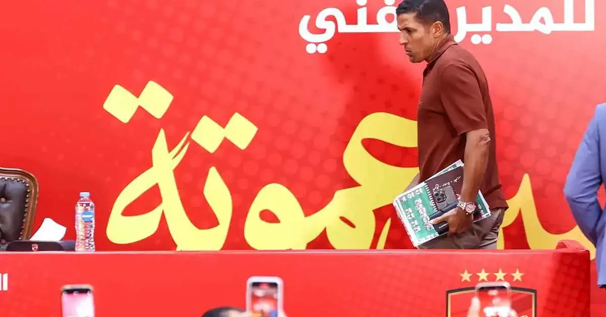 الحسين عموتة يراجع موقف عمر الساعي وعمر عبد الواحد قبل استكمال صفقات الأهلي