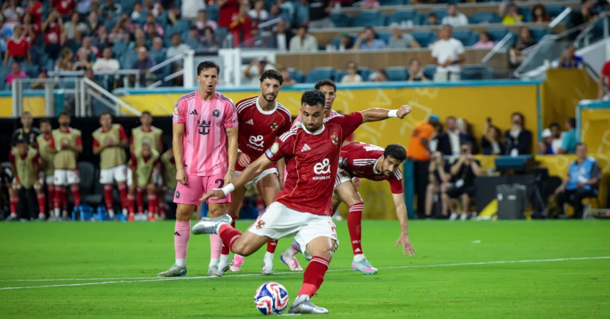 الأهلي يعيد النظر في رحيل تريزيجيه إلى الرياض السعودي بعد تألقه مع مصر في كأس العالم