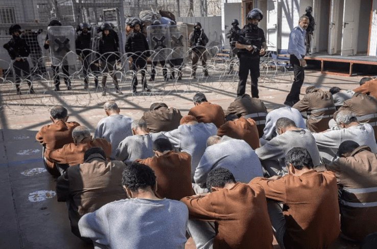 ألف يوم على عزل الأسرى وحرمان الصليب الأحمر من زيارة السجون