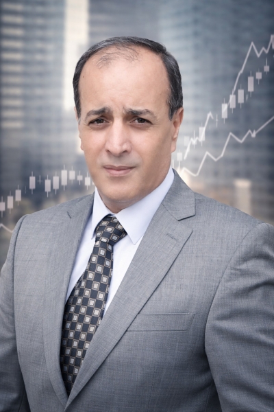 الملك يفتح الأبواب … فمن يدخل منها؟