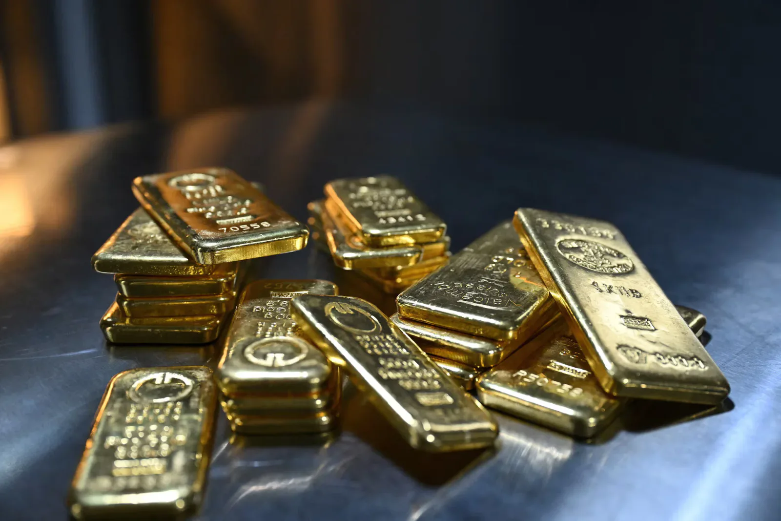 الذهب يقفز إلى أعلى مستوياته في أكثر من شهرين