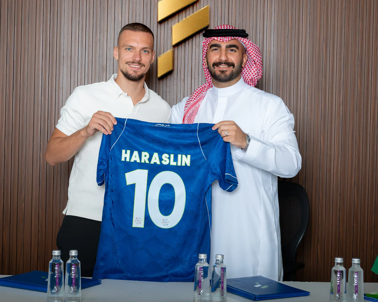 الفتح يتعاقد مع الدولي السلوفاكي هراسلين حتى 2029