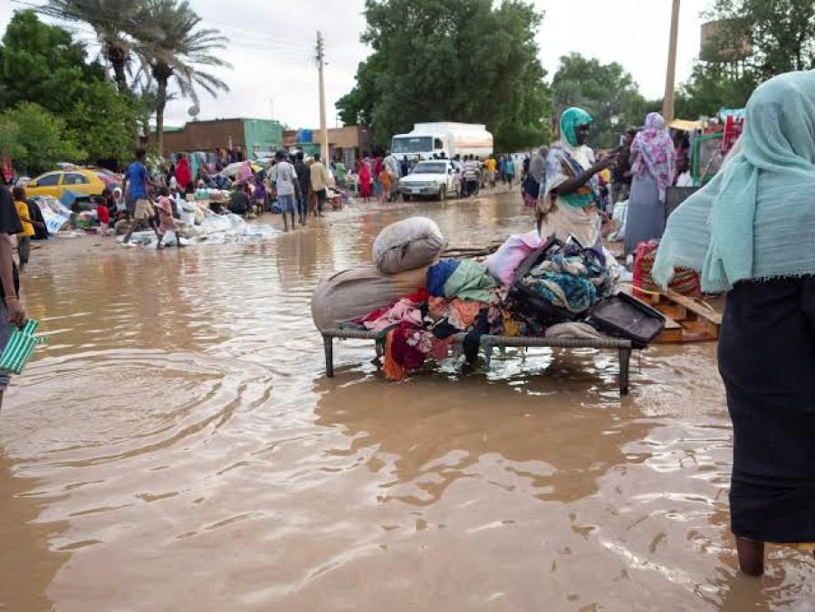 السودان .. انهيار منازل ونزوح عشرات الأسر جراء السيول في شمال دارفور