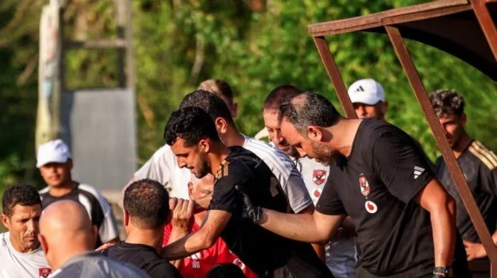 بعد إصابة بلعمري.. هل يتحرك الأهلي لضم ظهير أيسر جديد؟ – الأسبوع