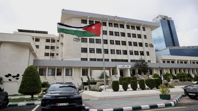 التربية النيابية توضح حقيقة المادة 14: إعداد وبيع أبحاث الطلبة محظور والغرامة أُسقطت لاعتبارات قانونية