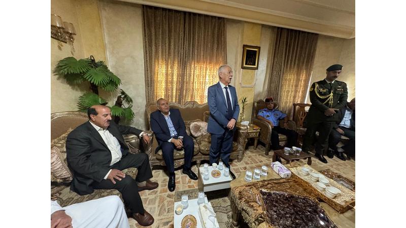 مندوبا عن الملك وولي العهد… العيسوي يعزي بوفاة المؤثر الاجتماعي الشاب الطرمان