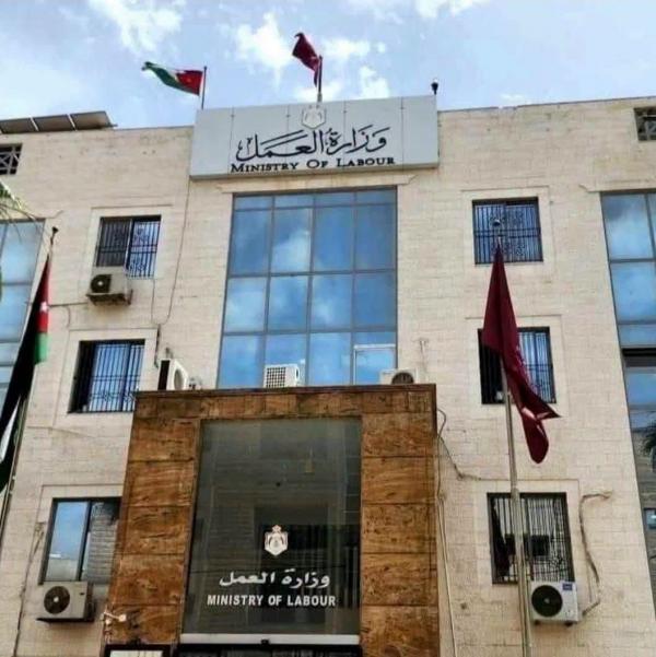 الزيود: لا تمديد لفترة تصويب أوضاع العمالة الوافدة | محليات