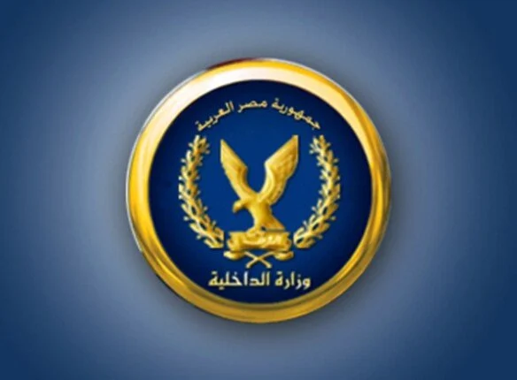 «الداخلية» تكشف ملابسات فيديو اصطدام مضخة خرسانة بسيارتين في القطامية – الأسبوع