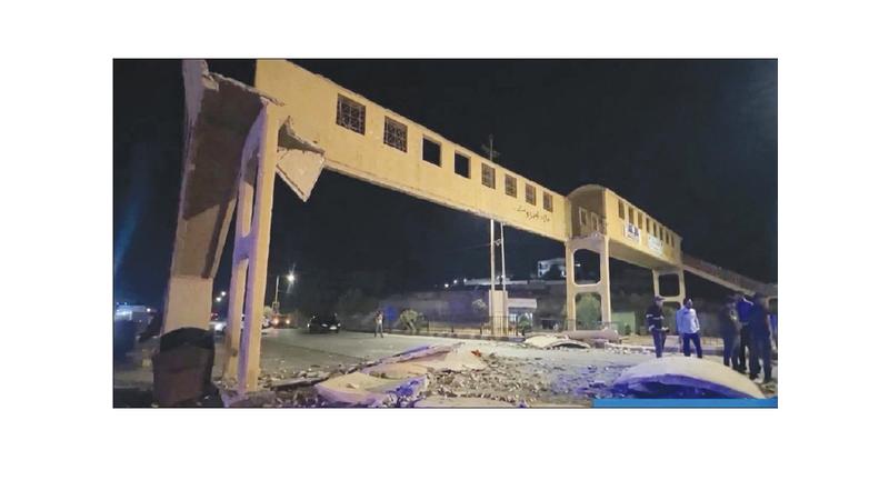 إزالة جسر مشاة قرب حدود جابر وإعادة فتح الطريق أمام حركة السير