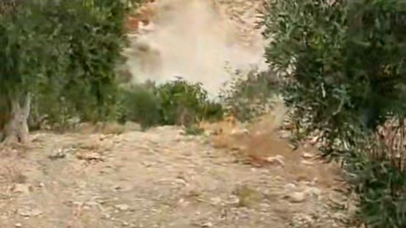 انهيار مقطع صخري كبير في وادي المغير الشجرة و مطالب بالكشف على الموقع