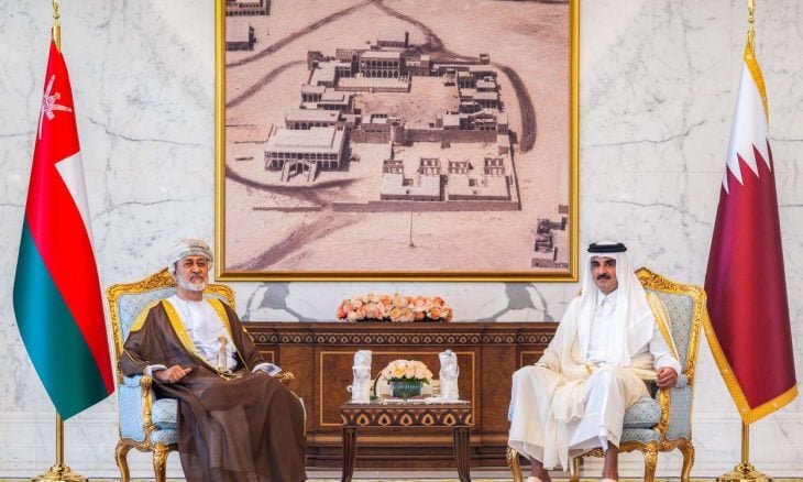 فايننشال تايمز: قطر وعُمان ضمن دول وسيطة تلعب دورا مهما في النظام الدولي المضطرب | صحافة عالمية