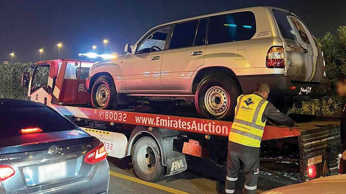 شرطة دبي: حجز فوري لـ 30 مركبة بسبب تراكم مخالفات بقيمة 6000 درهم