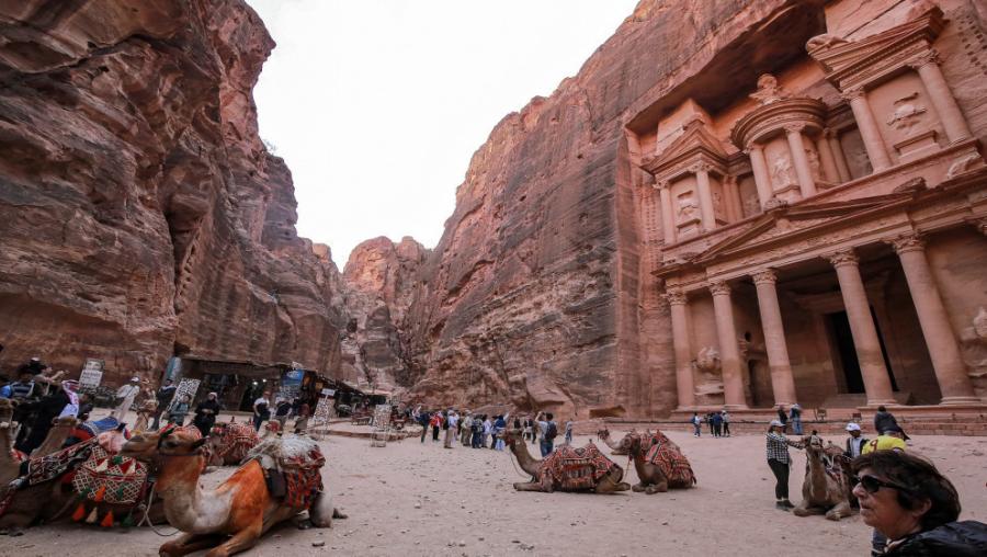 نمو الدخل السياحي 24.9% في تموز ليصل 4.4 مليار دولار خلال 7 أشهر