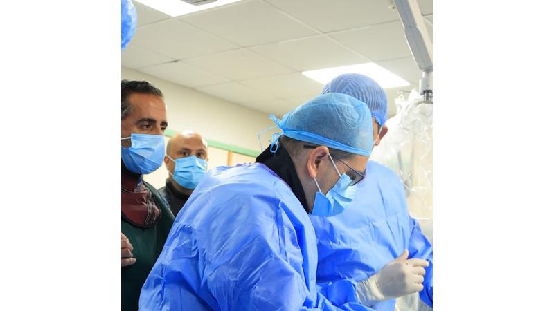 مستشفى الجامعة الأردنيّة يُجري قسطرةً نوعيّة لتوسيع الصمّام التاجي لشابّة عشرينيّة