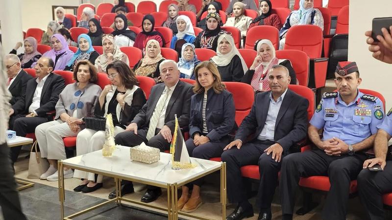 بلدية الرمثا تستعرض نماذج لتطوير أجزاء من المدينة بمعرض معماري وبازار خيري