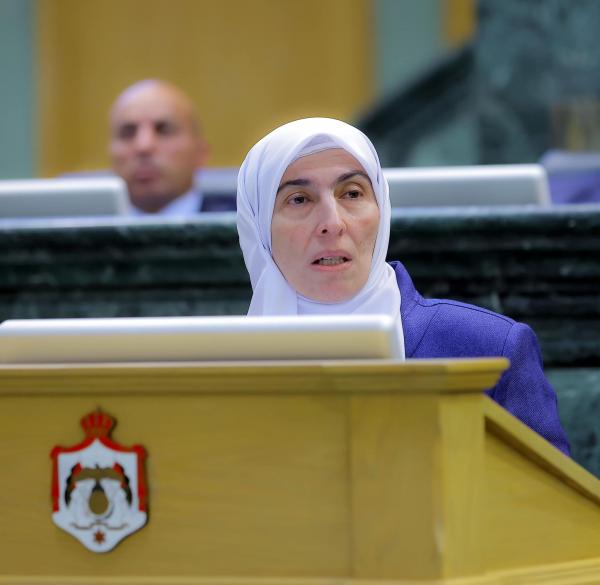 طهبوب تطالب بحماية حقوق العاملين في النقل الذكي | مجلس الأمة