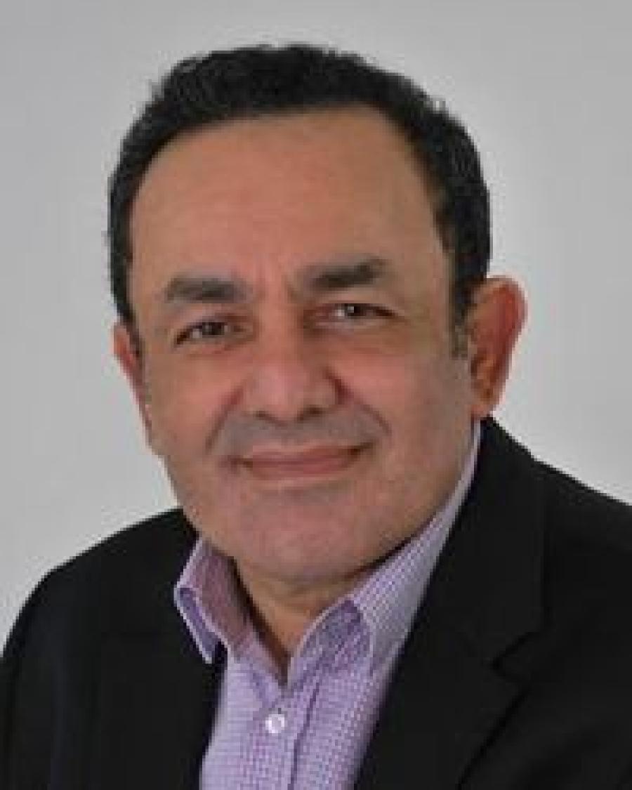 إيران .. حماية الداخل وزعزعة الخارج