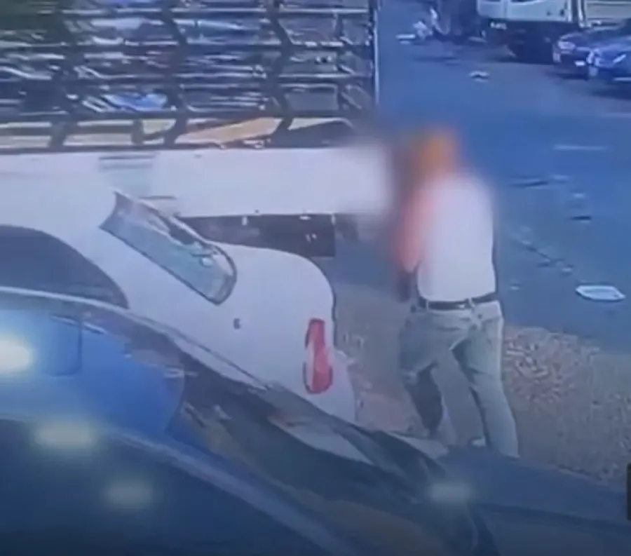 سيدة تحطم مركبات الجيران وتهدد بالاعتداء على أطفالهم .. هذا ما حدث في عمّان