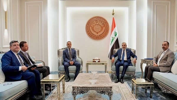 وزير المالية العراقي: إغلاق مضيق هرمز أثر مباشرة باقتصادنا.. وماضون بتعزيز الإيرادات غير النفطية