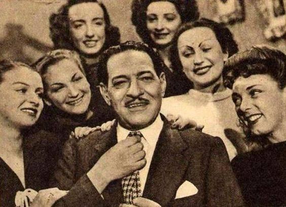 «نجيب الريحاني.. الضاحك الباكي» في صالون «كلام ف السيما» بالهناجر.. الليلة