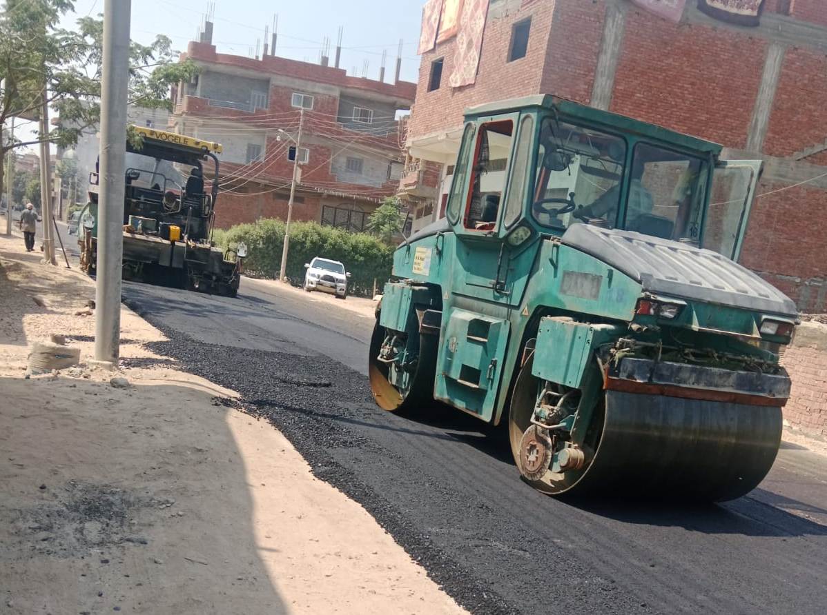 رئيس مدينة الطود يتابع الرصف ومشروعات البنية التحتية