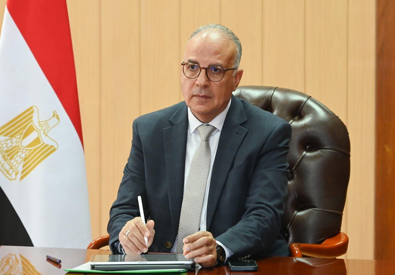 وزير الري يدرس تعظيم الاستفادة من الواجهات النيلية ضمن أعمال “المشروع القومي لضبط نهر النيل”