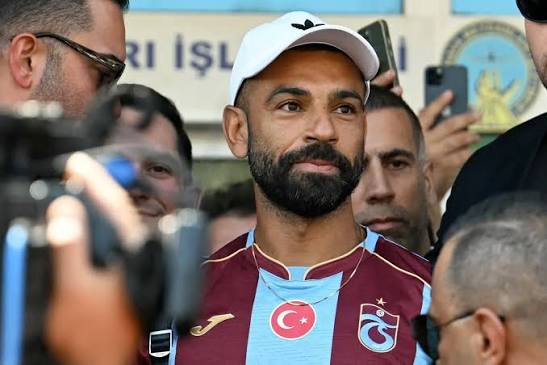 محمد صلاح يحقق رقمًا قياسيًا جديدًا مع طرابزون سبور قبل ظهوره الأول
