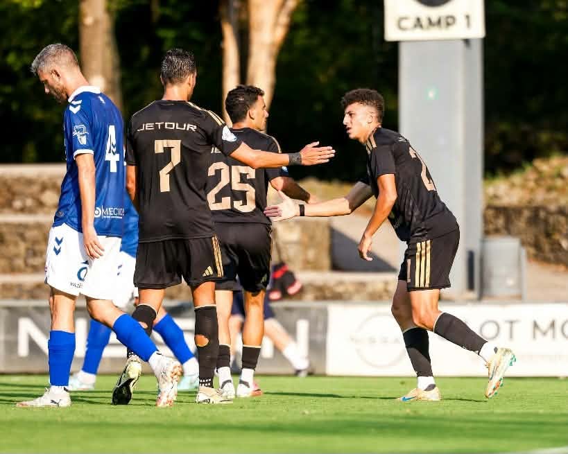 الأهلي يفوز بثلاثية على بادالونا وديًا